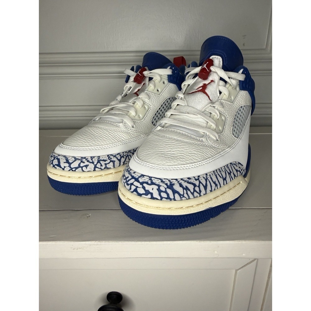 Jordan Air Jordan Low Top White Blue Red Elephant Print Basketball Sneaker